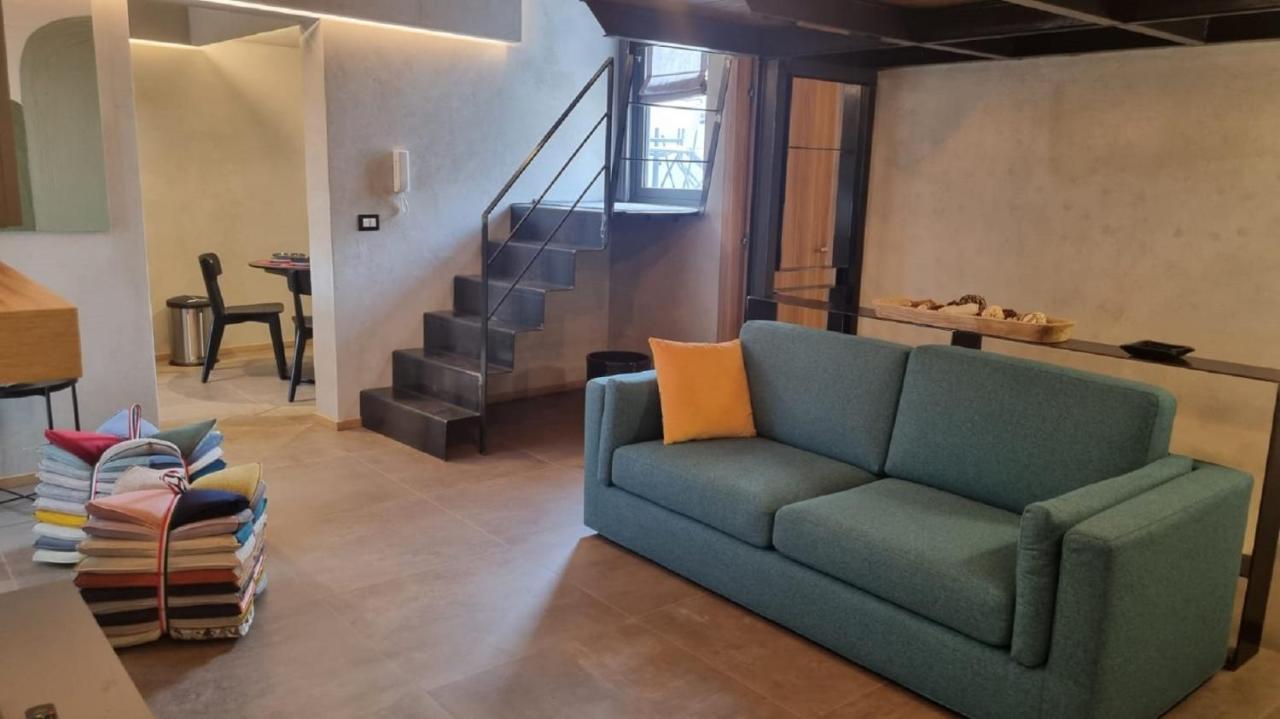 Dimora Dei Viaggiatori Apartment คาตาเนีย ภายนอก รูปภาพ