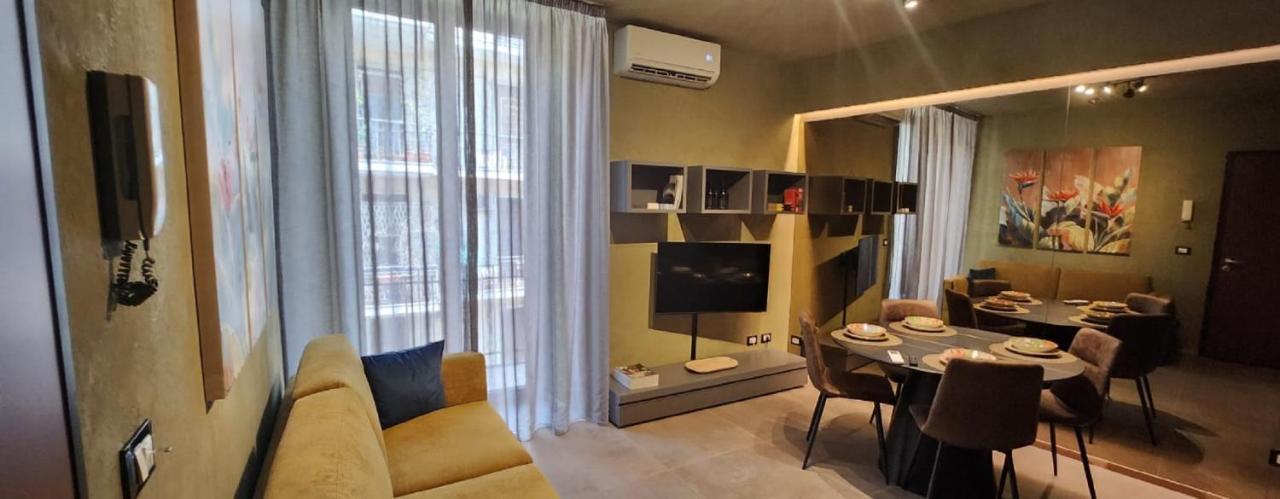 Dimora Dei Viaggiatori Apartment คาตาเนีย ภายนอก รูปภาพ