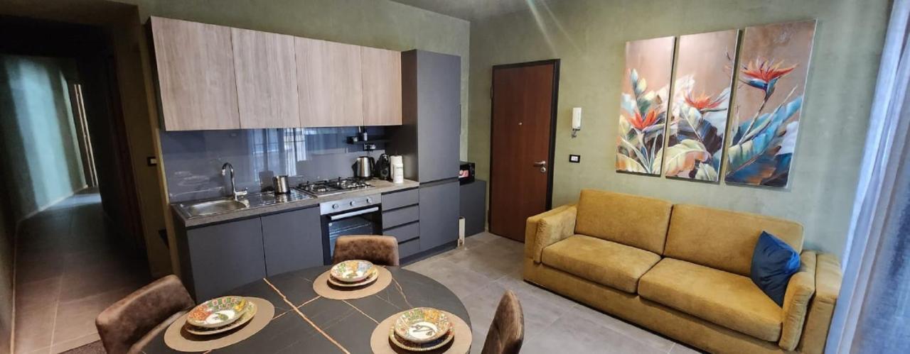 Dimora Dei Viaggiatori Apartment คาตาเนีย ภายนอก รูปภาพ