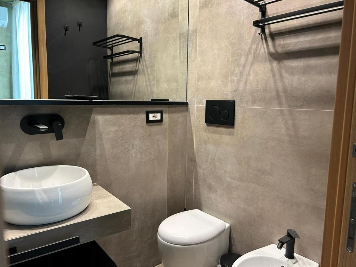 Dimora Dei Viaggiatori Apartment คาตาเนีย ภายนอก รูปภาพ